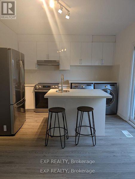 201 Garden Avenue, Georgina, ON - Indoor Photo Showing Kitchen