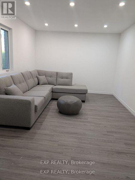 201 Garden Avenue, Georgina, ON - Indoor