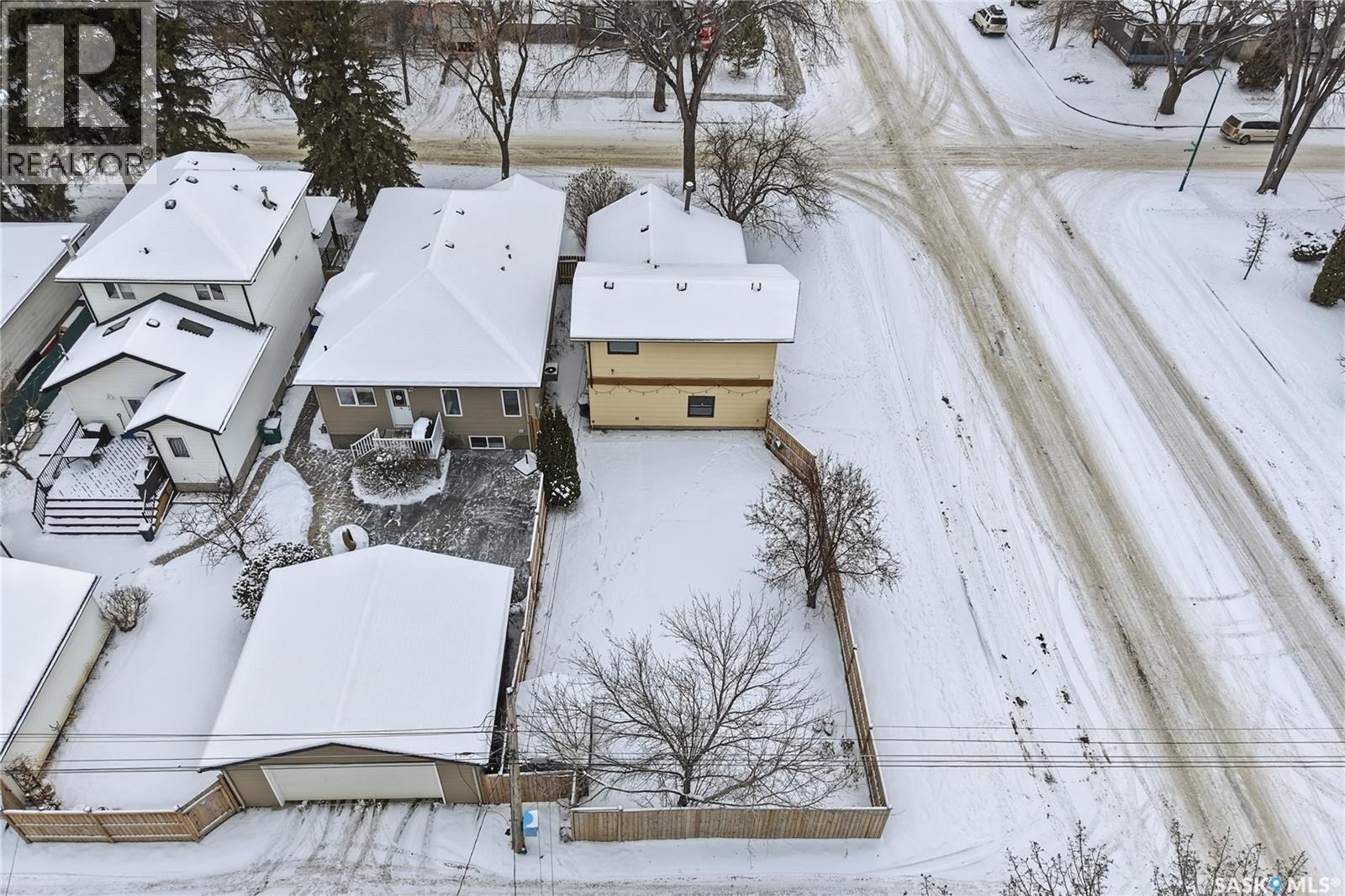 901 6Th Street E, Saskatoon, SK - Outdoor