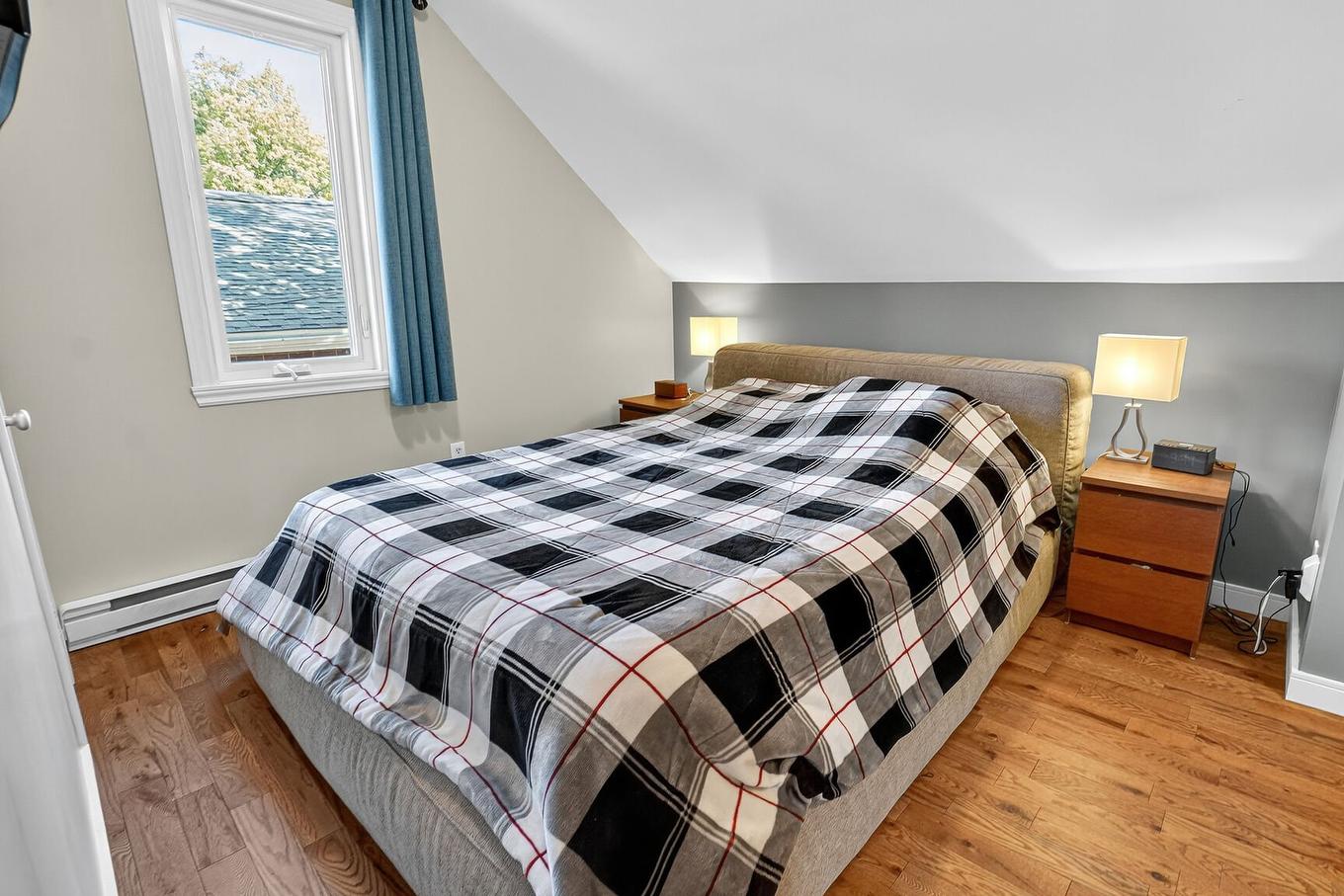 Chambre à coucher - 12370 6E Avenue (R.-D.-P.), Montréal (Rivière-Des-Prairies/Pointe-Aux-Trembles), QC - Indoor Photo Showing Bedroom