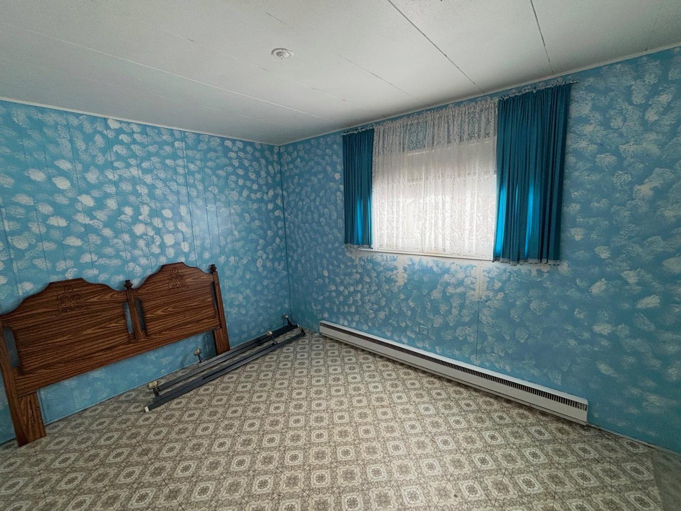 Chambre à coucher - 5 Rue Aubin, Brownsburg-Chatham, QC - Indoor Photo Showing Other Room