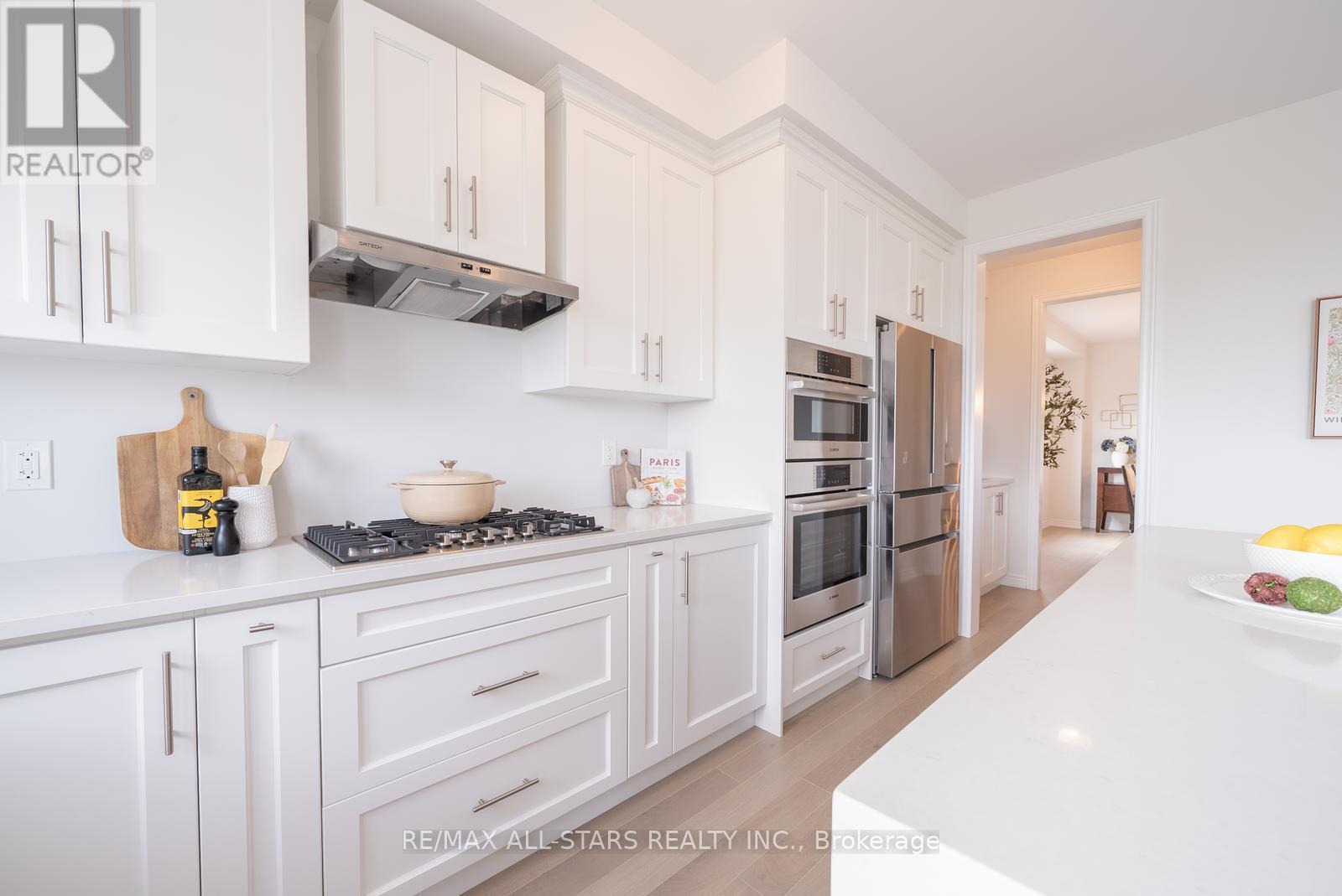 129 Busato Drive, Whitchurch-Stouffville, ON - Indoor Photo Showing Kitchen