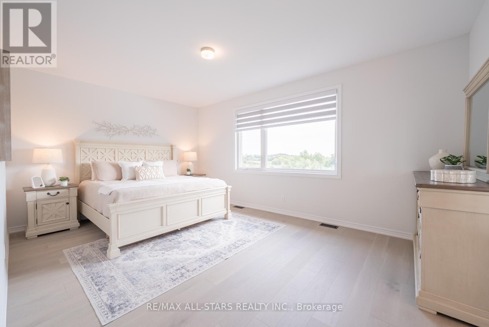 129 Busato Drive, Whitchurch-Stouffville, ON - Indoor Photo Showing Bedroom
