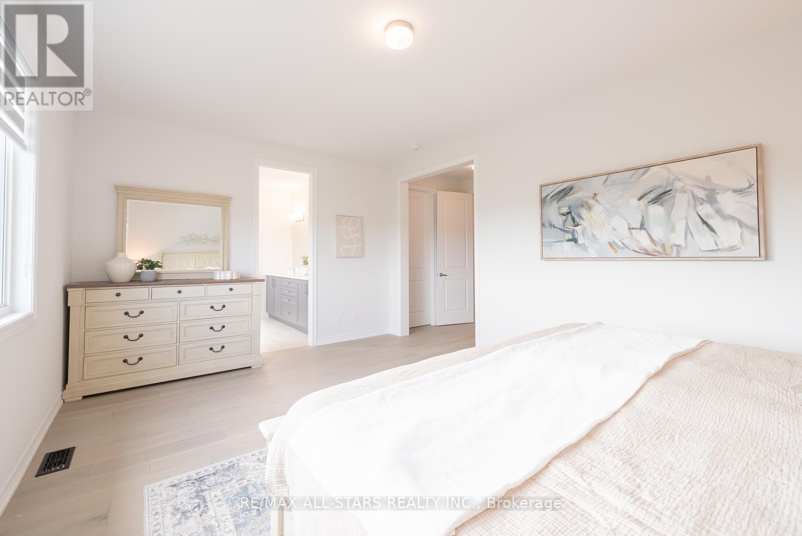 129 Busato Drive, Whitchurch-Stouffville, ON - Indoor Photo Showing Bedroom