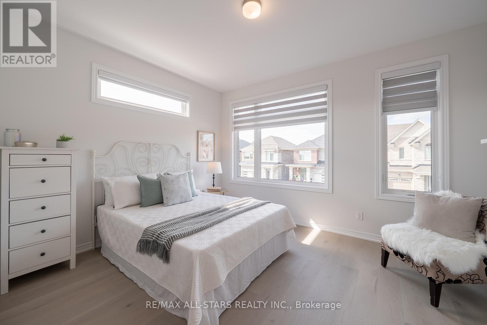129 Busato Drive, Whitchurch-Stouffville, ON - Indoor Photo Showing Bedroom