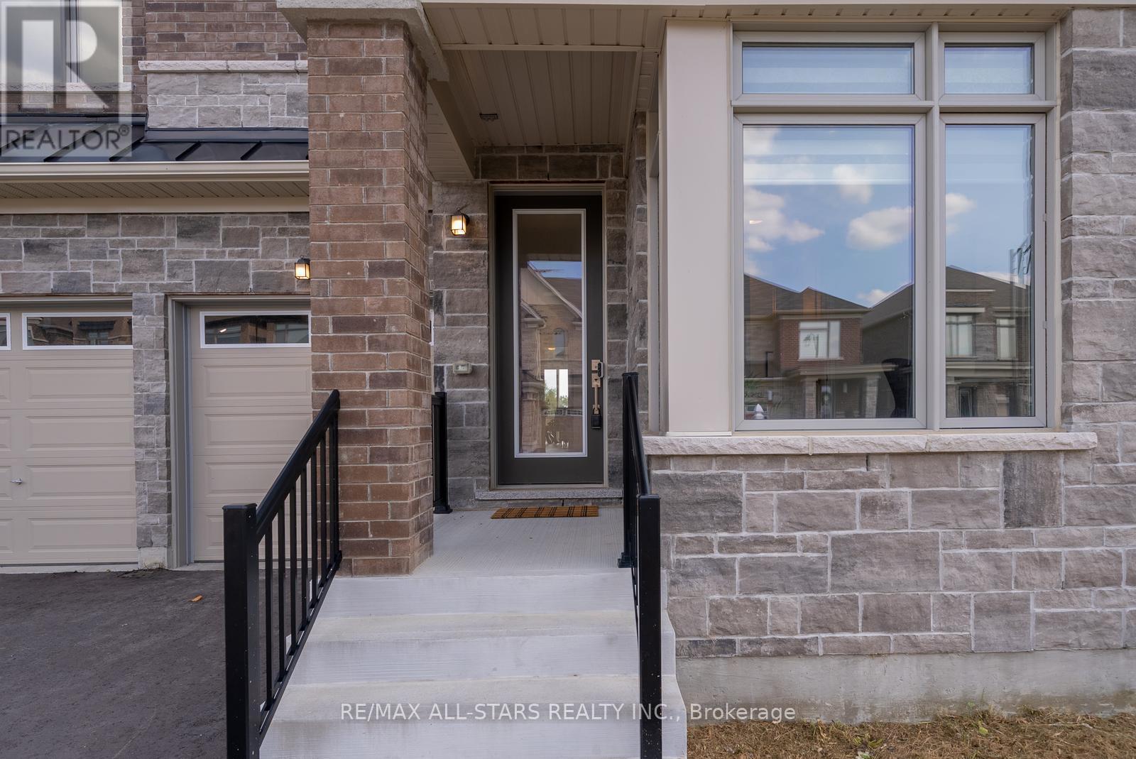 129 Busato Drive, Whitchurch-Stouffville, ON - Outdoor