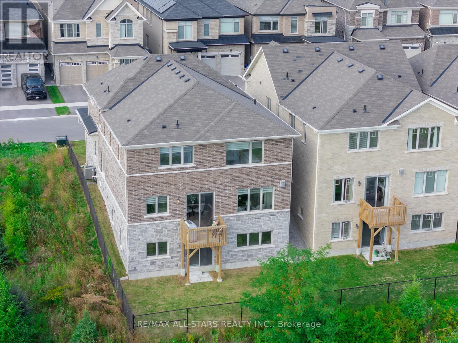 129 Busato Drive, Whitchurch-Stouffville, ON - Outdoor With Facade