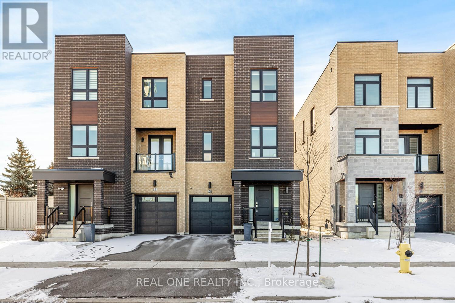 5 Gridiron Gate, Vaughan, ON - Outdoor With Facade
