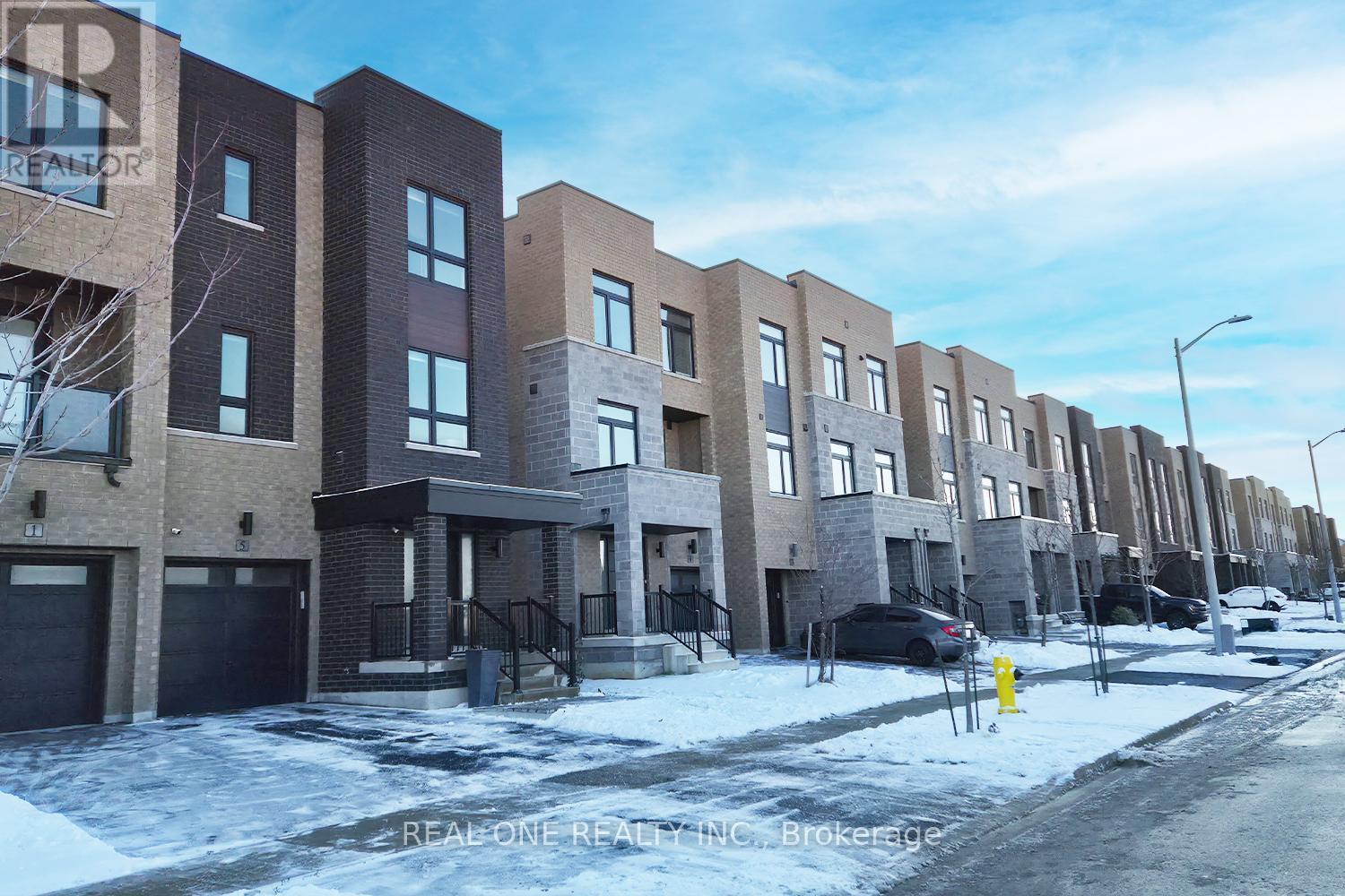 5 Gridiron Gate, Vaughan, ON - Outdoor With Facade