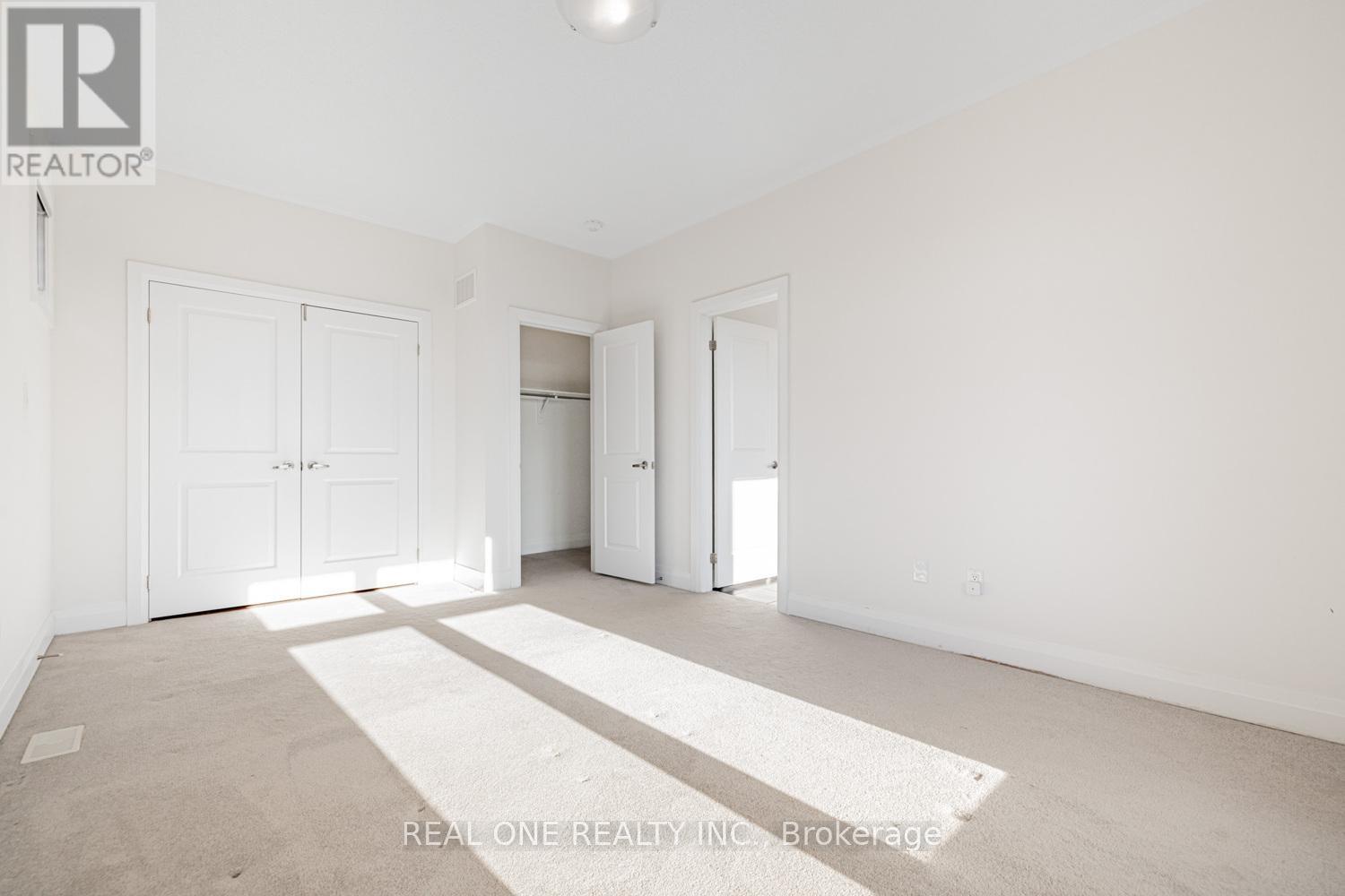5 Gridiron Gate, Vaughan, ON - Indoor Photo Showing Other Room