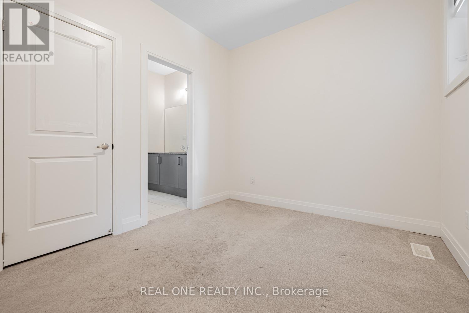 5 Gridiron Gate, Vaughan, ON - Indoor Photo Showing Other Room