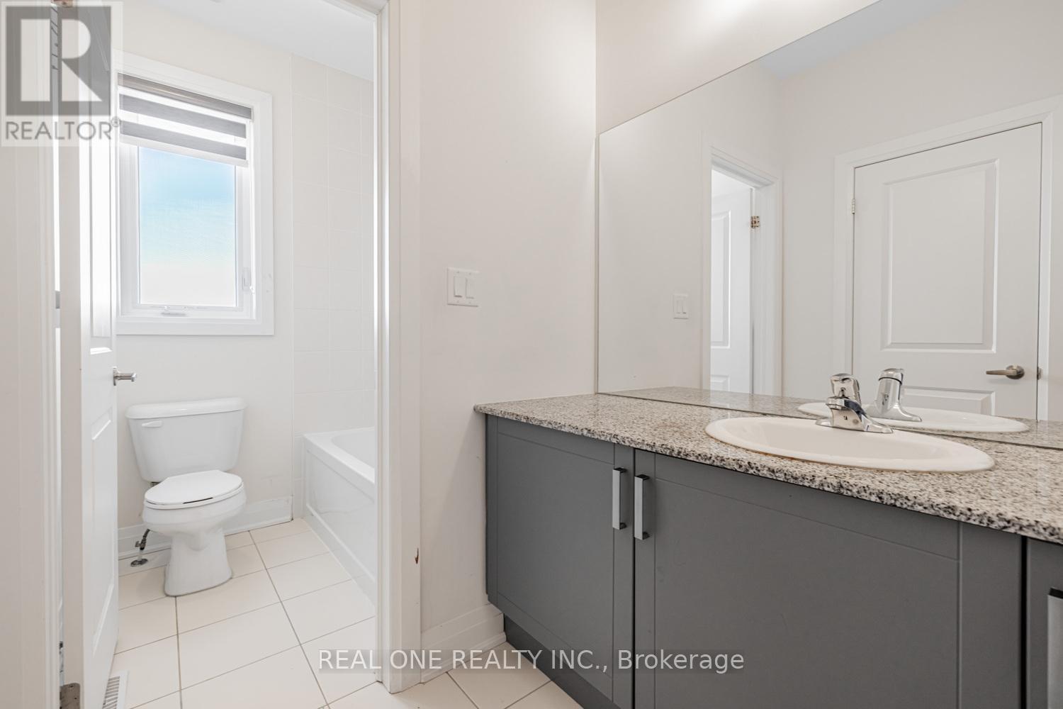 5 Gridiron Gate, Vaughan, ON - Indoor Photo Showing Bathroom