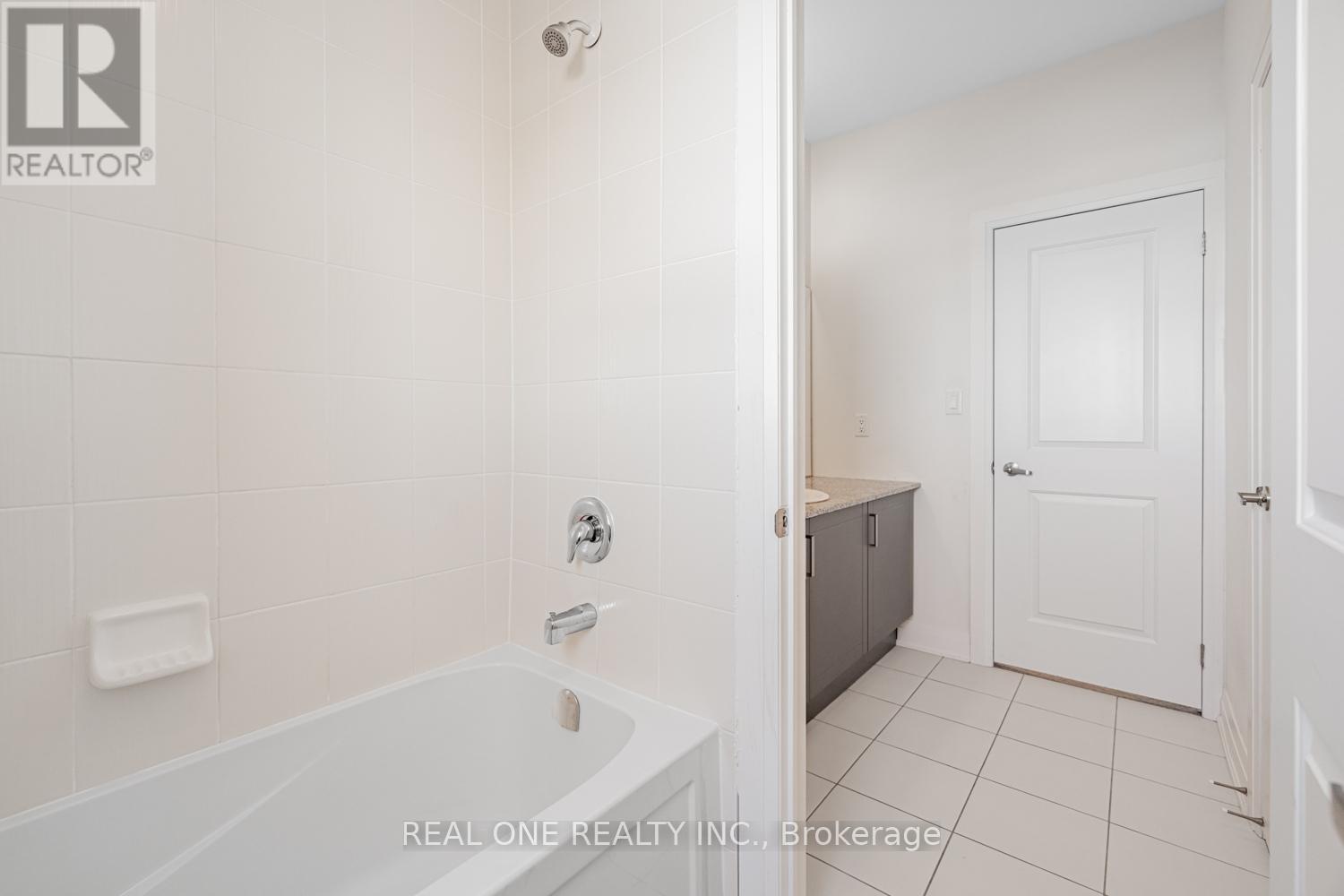 5 Gridiron Gate, Vaughan, ON - Indoor Photo Showing Bathroom