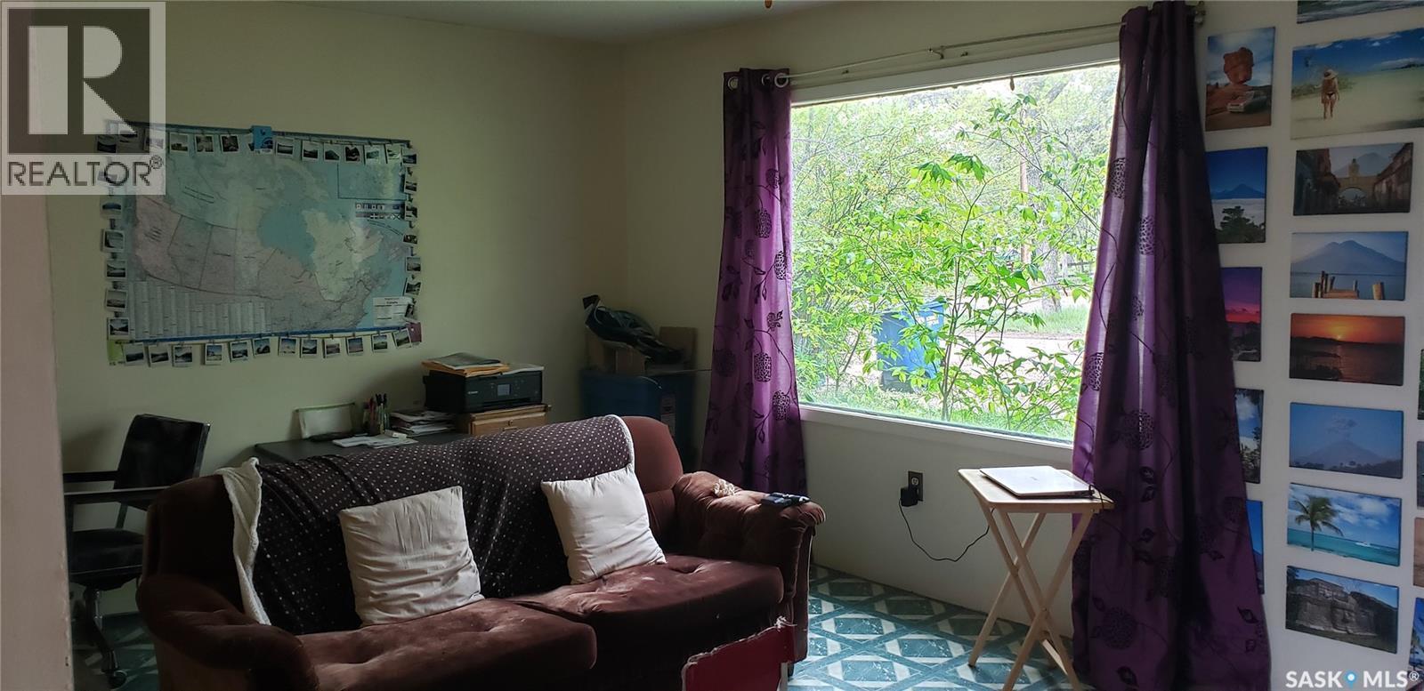 211 2Nd Street E, Lafleche, SK - Indoor