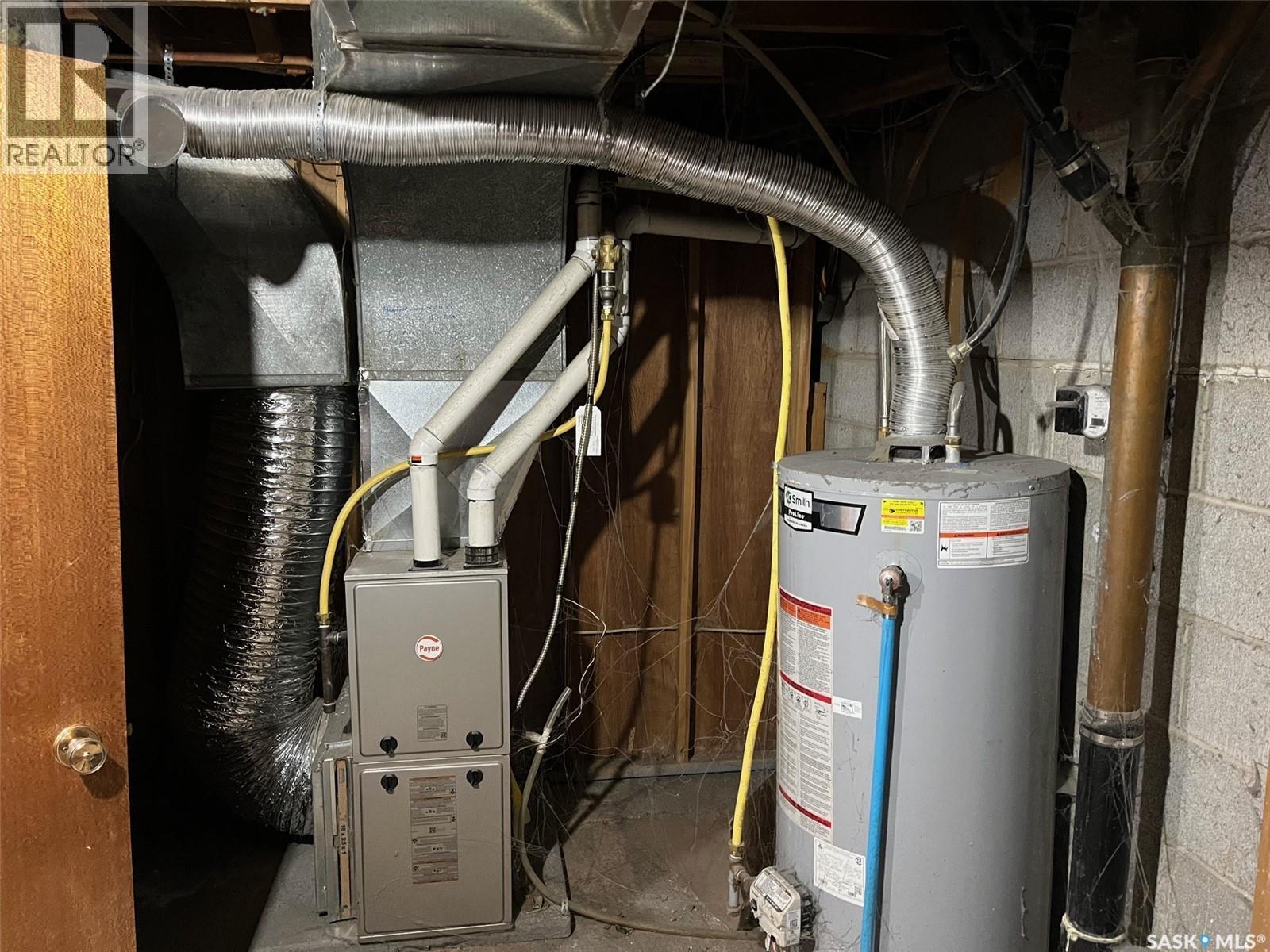 211 2Nd Street E, Lafleche, SK - Indoor Photo Showing Basement