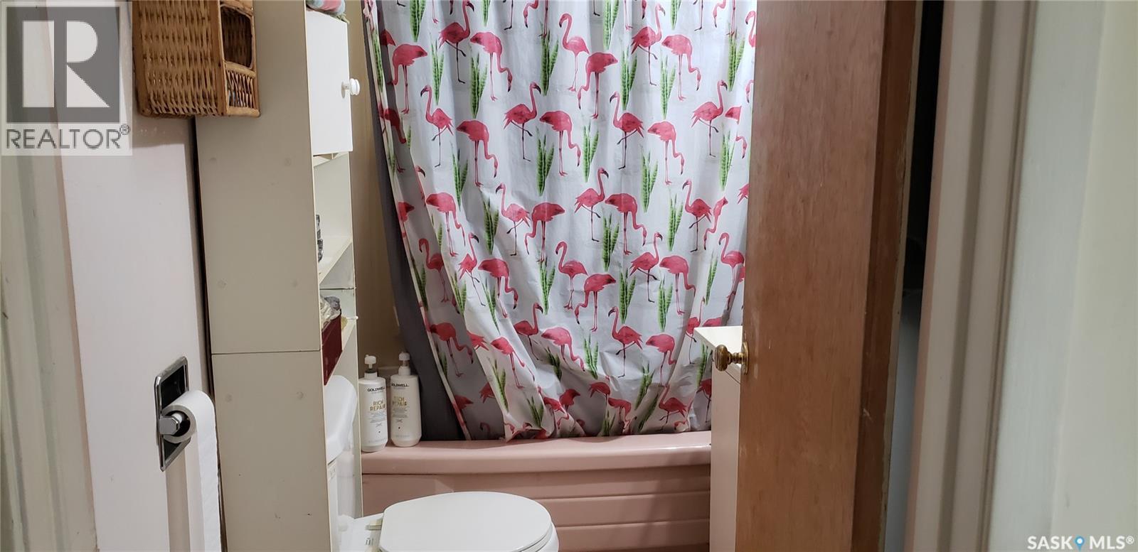 211 2Nd Street E, Lafleche, SK - Indoor Photo Showing Bathroom