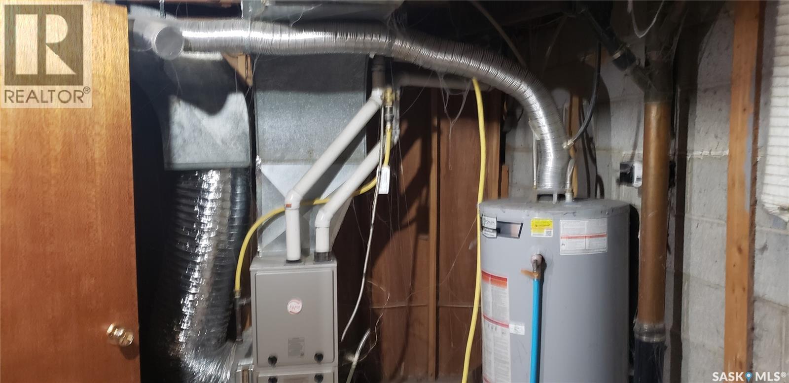 211 2Nd Street E, Lafleche, SK - Indoor Photo Showing Basement