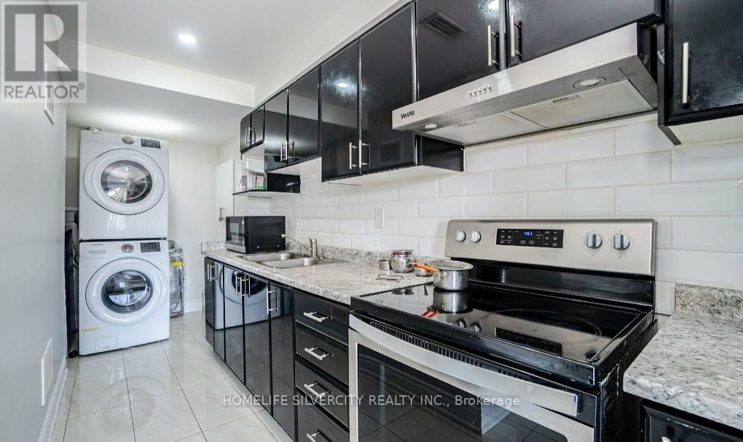 62 Tysonville Circle, Brampton, ON - Indoor Photo Showing Laundry Room