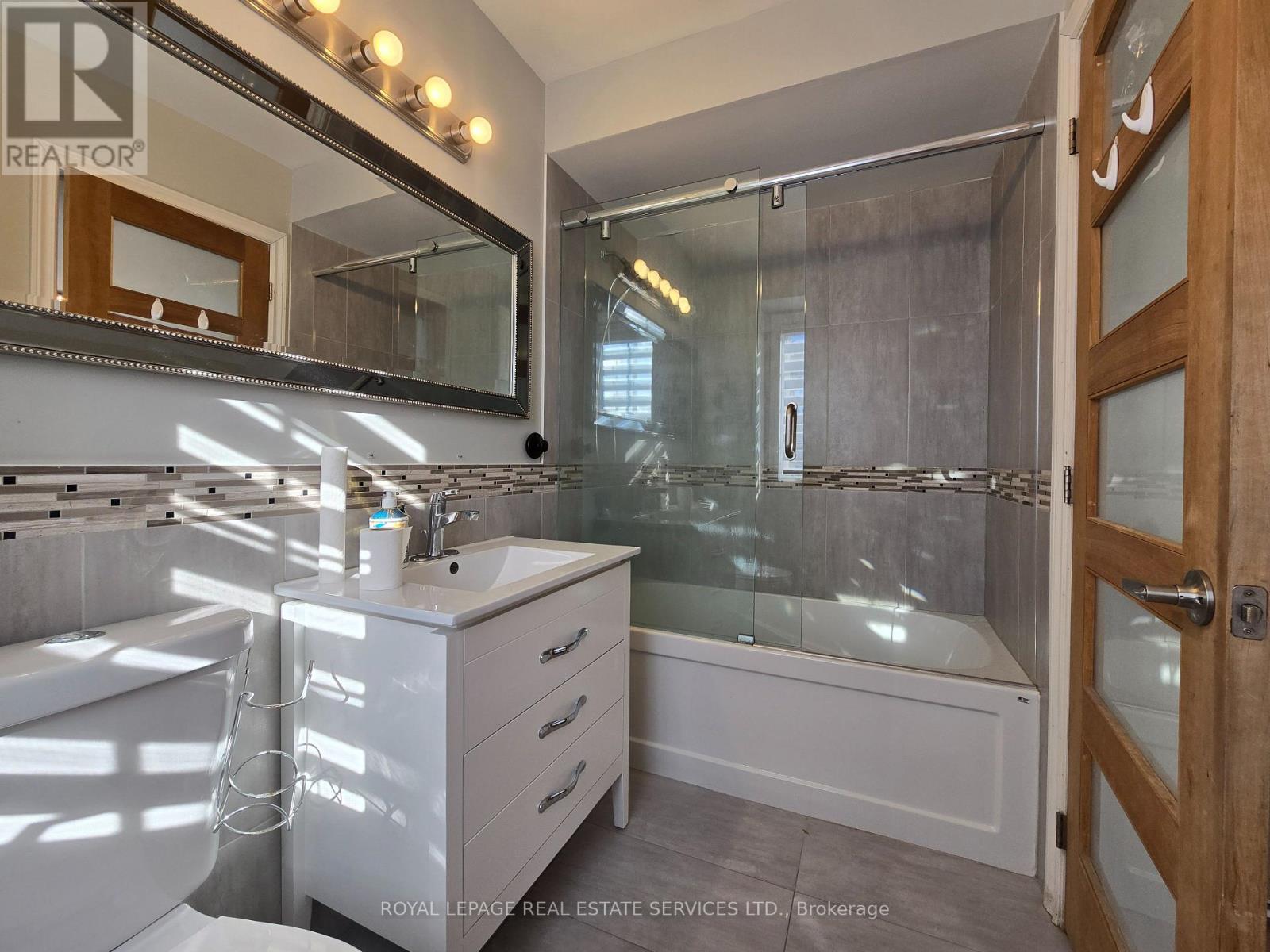 Upper - 2932 Cape Hill Crescent, Mississauga, ON