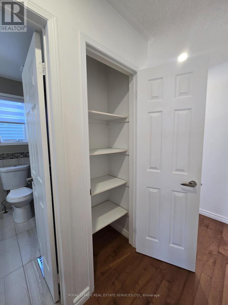 Upper - 2932 Cape Hill Crescent, Mississauga, ON