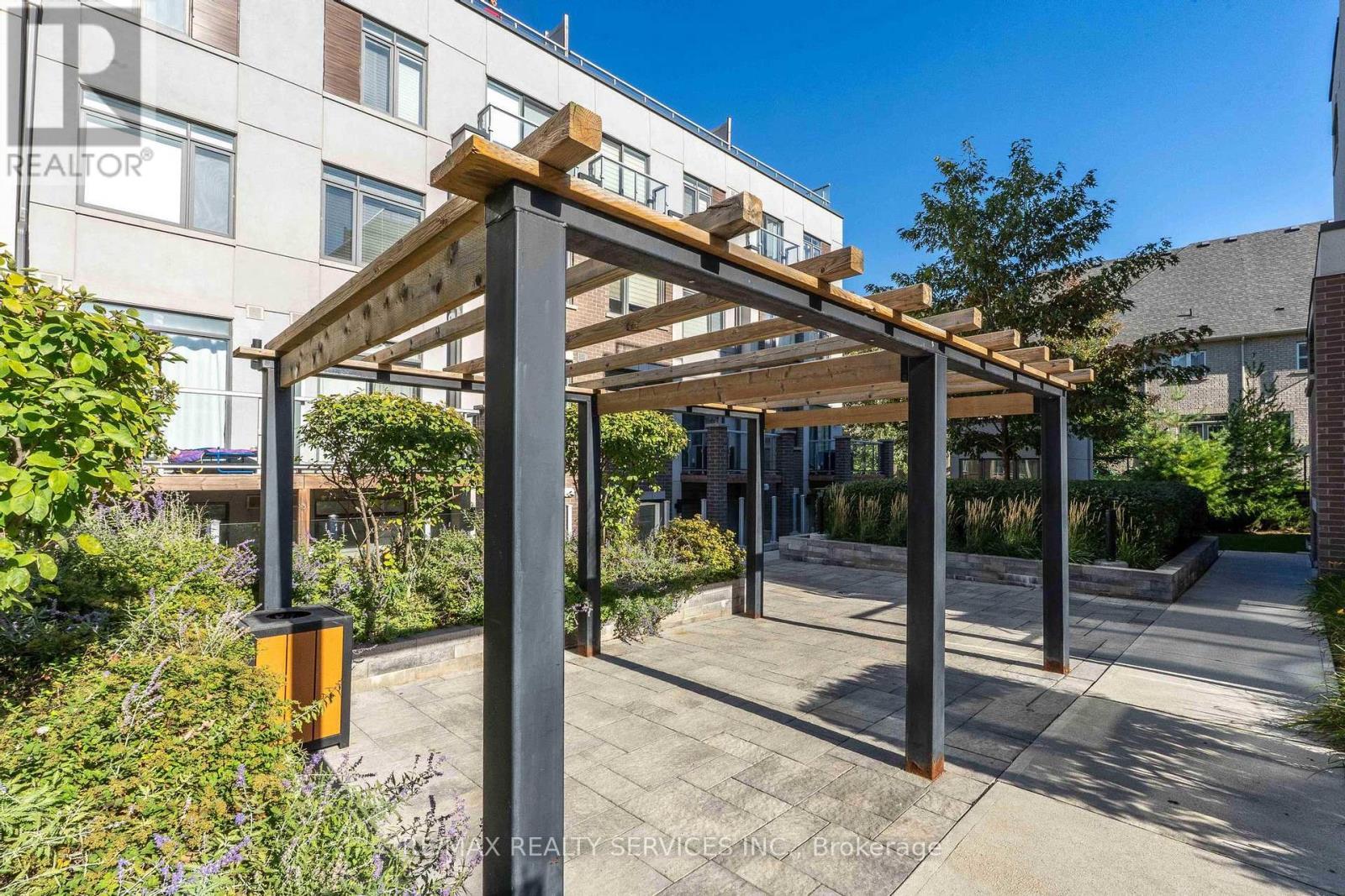 342 - 3062 Sixth Line, Oakville, ON - Outdoor