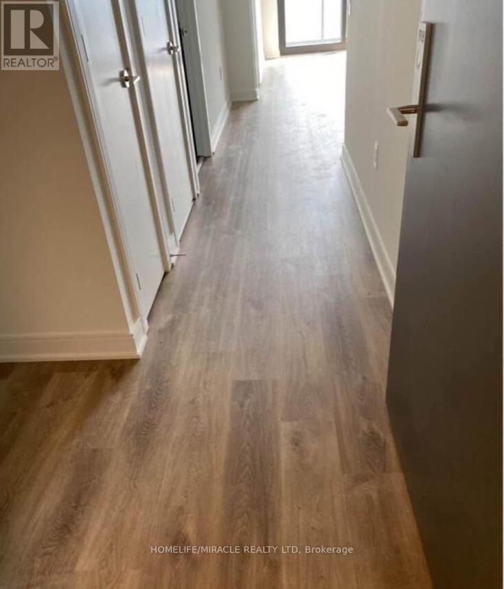 918 - 86 Dundas Street E, Mississauga, ON - Indoor Photo Showing Other Room