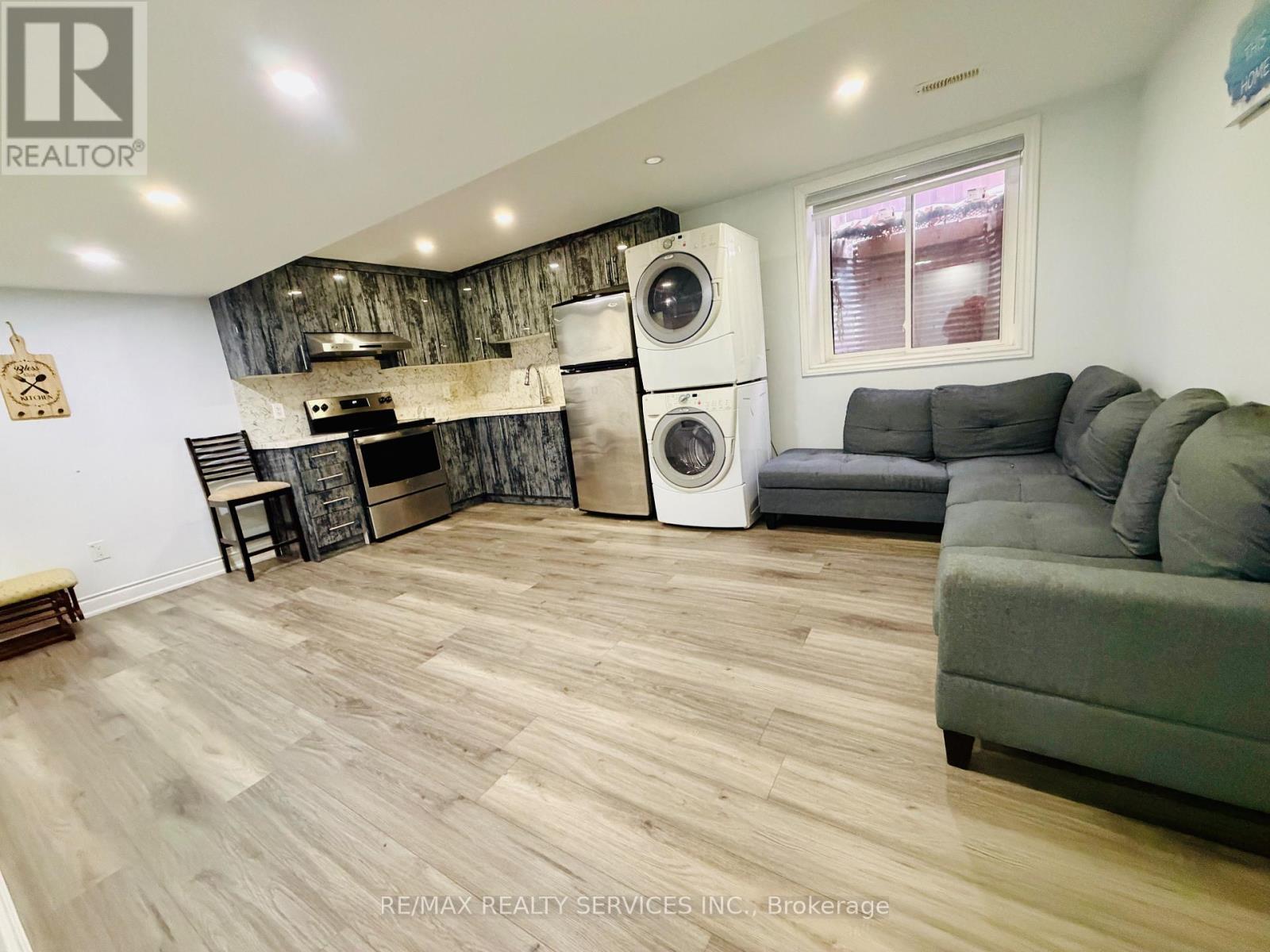 67 Larson Peak Road, Caledon, ON - Indoor