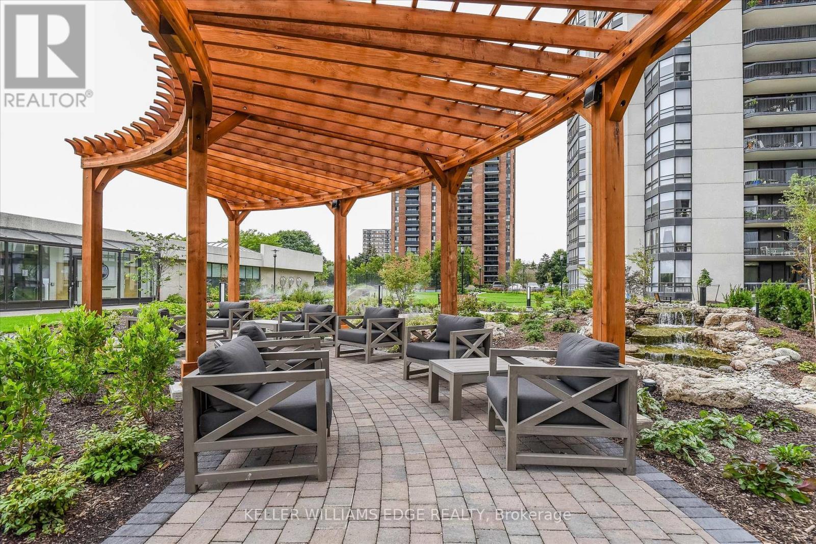 1808 - 2170 Marine Drive, Oakville, ON - Outdoor