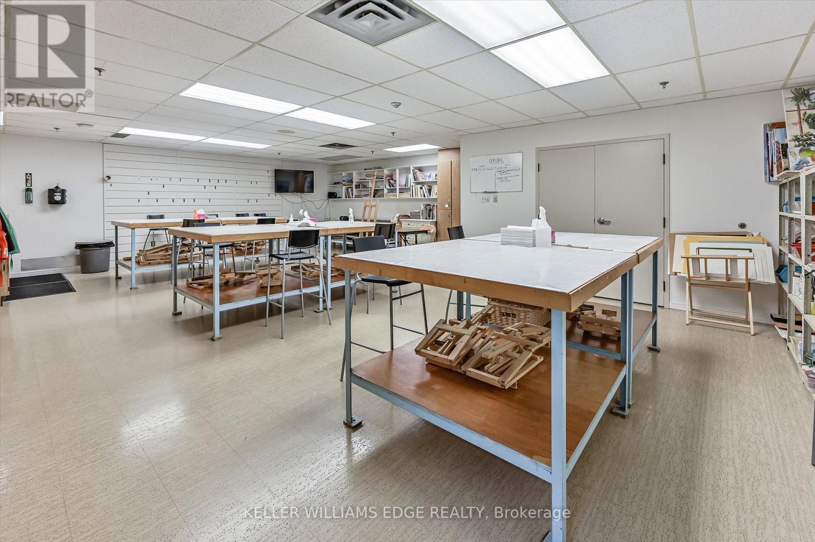 1808 - 2170 Marine Drive, Oakville, ON - Indoor