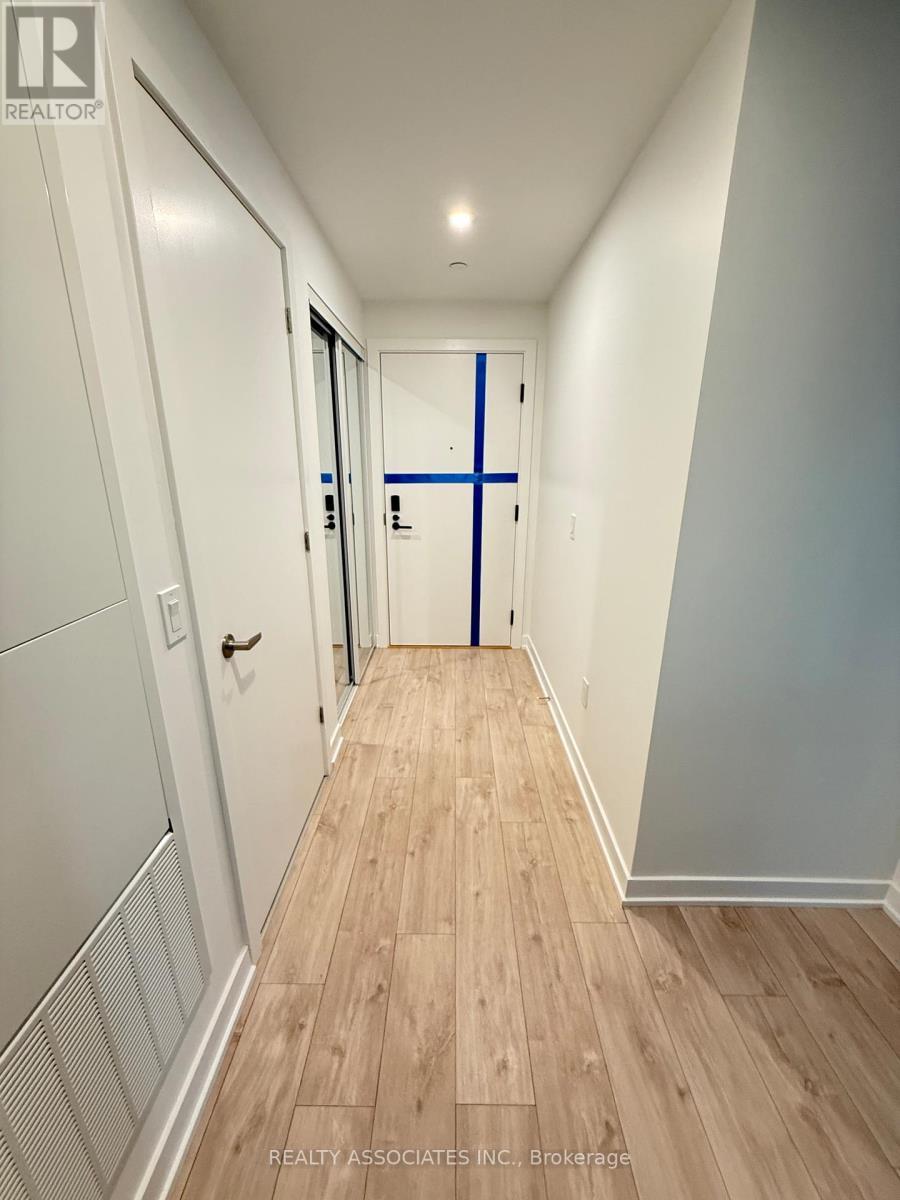 203 - 720 Whitlock Avenue, Milton, ON - Indoor Photo Showing Other Room