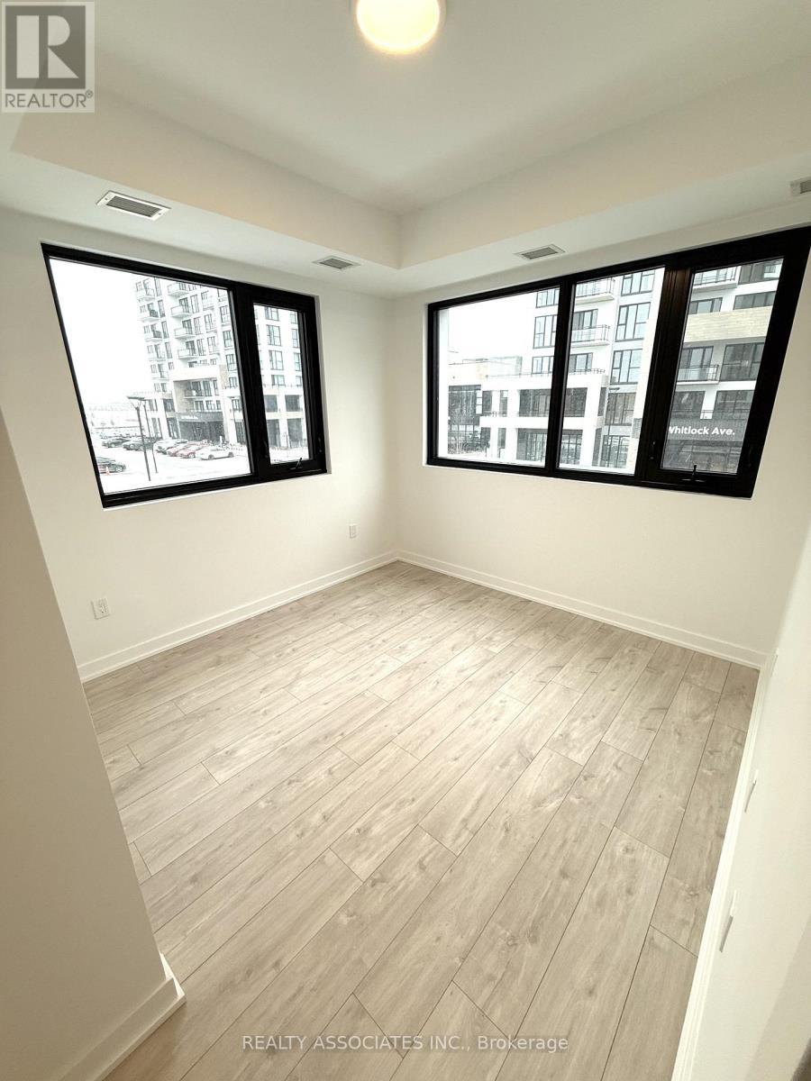 203 - 720 Whitlock Avenue, Milton, ON - Indoor Photo Showing Other Room