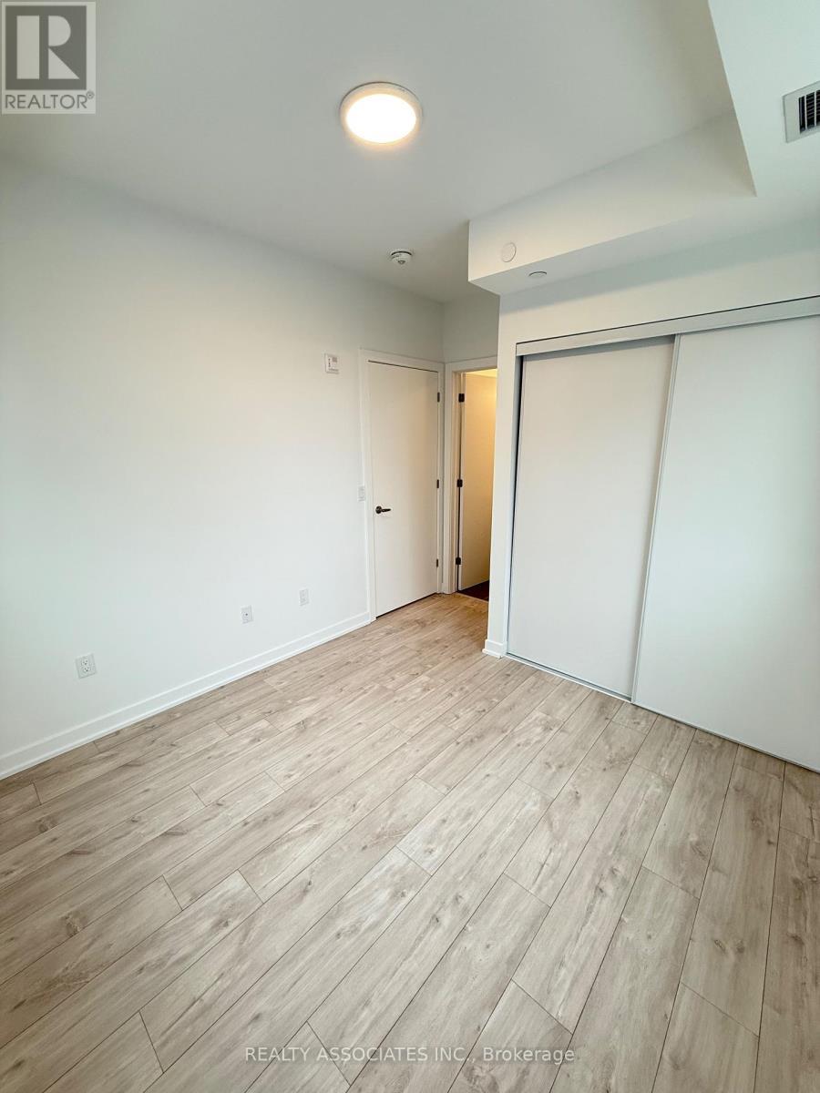 203 - 720 Whitlock Avenue, Milton, ON - Indoor Photo Showing Other Room