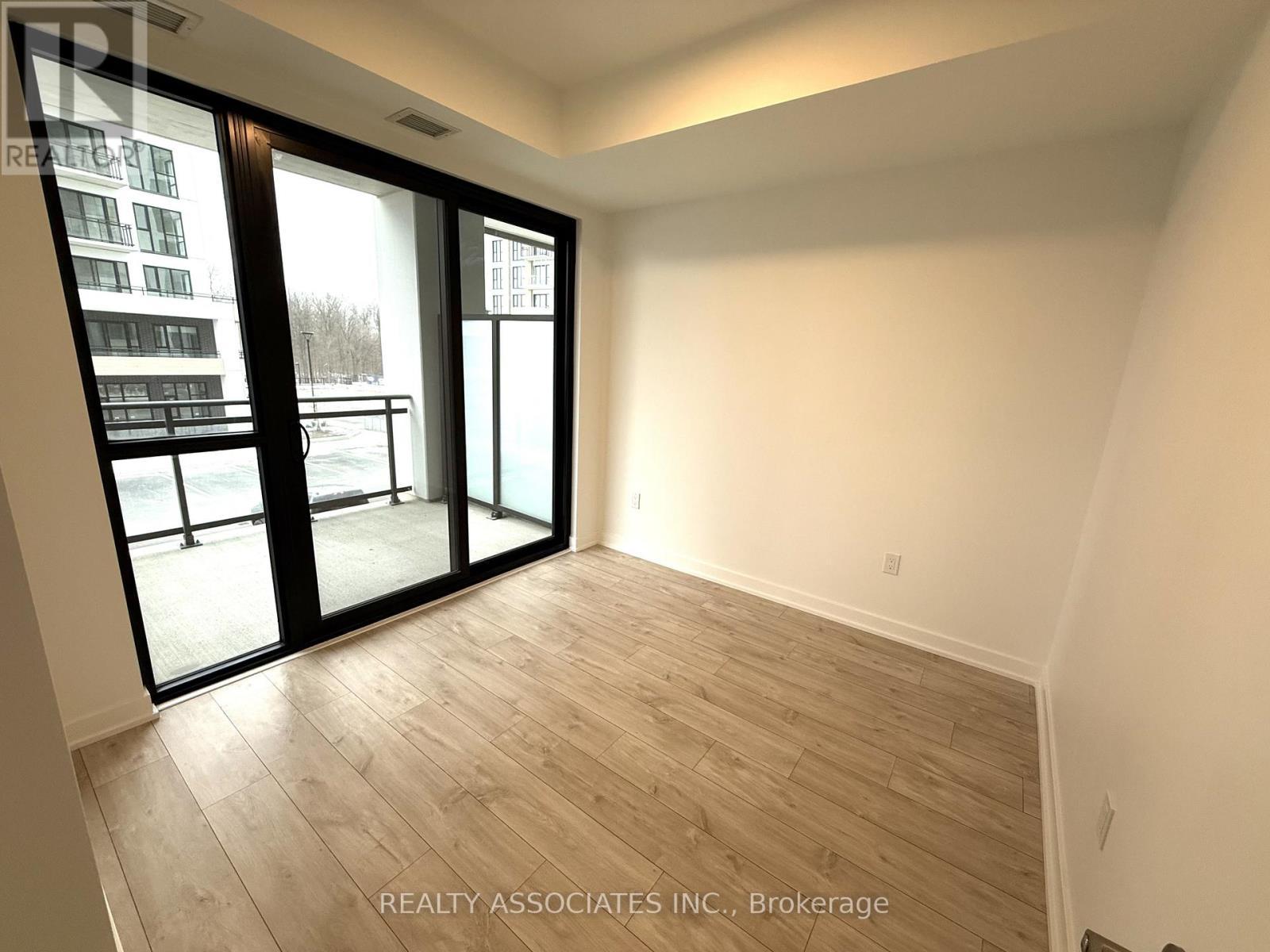 203 - 720 Whitlock Avenue, Milton, ON - Indoor Photo Showing Other Room