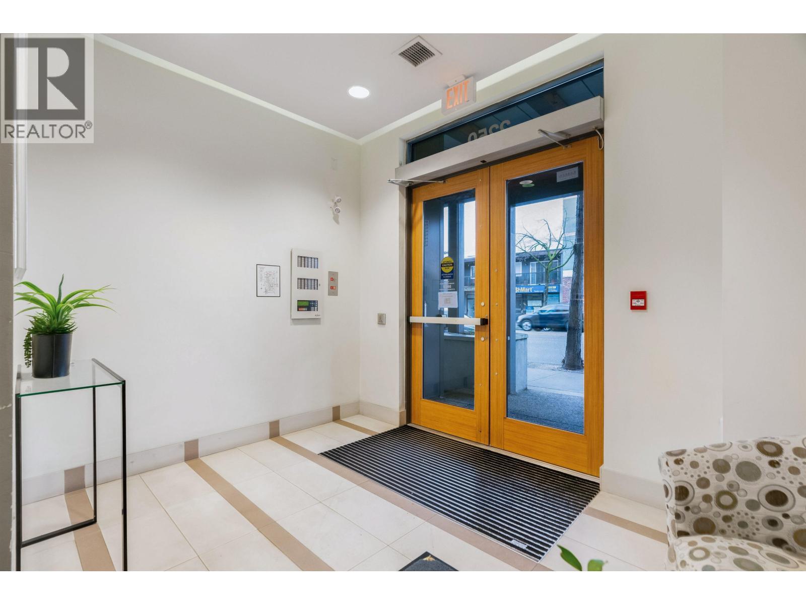 404 2250 Commercial Drive, Vancouver, BC - Indoor Photo Showing Other Room