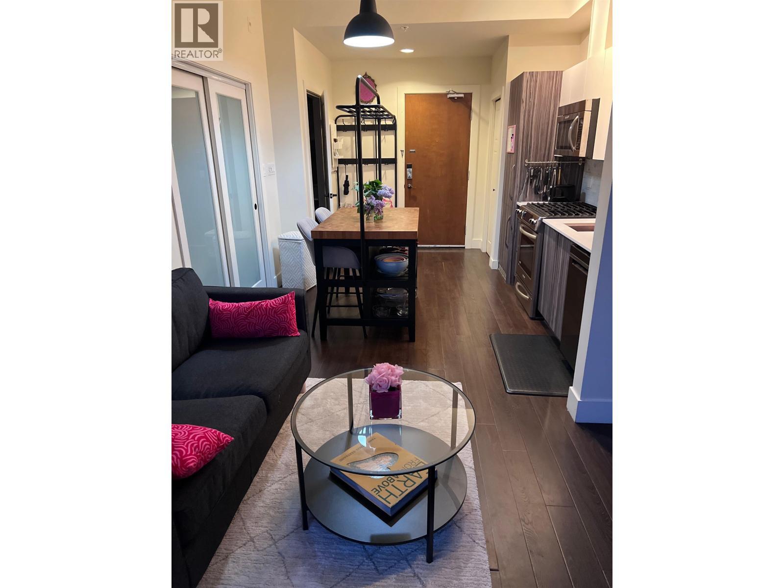 404 2250 Commercial Drive, Vancouver, BC - Indoor