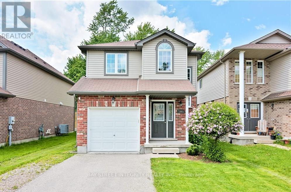 1993 Denview Avenue, London North, ON - Outdoor With Facade