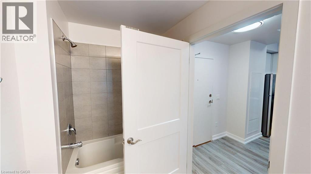 251 Northfield Drive E Unit# 410, Waterloo, ON - Indoor Photo Showing Other Room