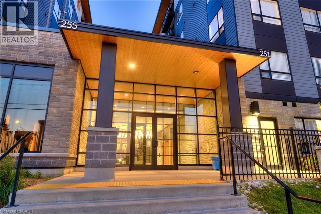251 Northfield Drive E Unit# 410, Waterloo, ON - Outdoor