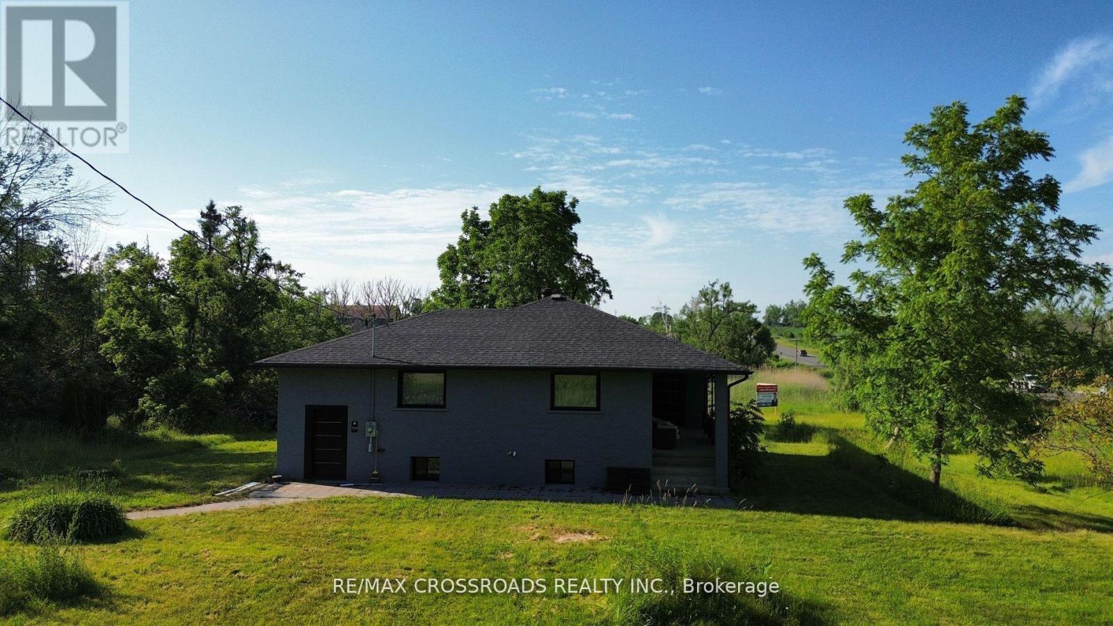 new windows and doors - 7118 Yonge Street, Innisfil, ON - Outdoor