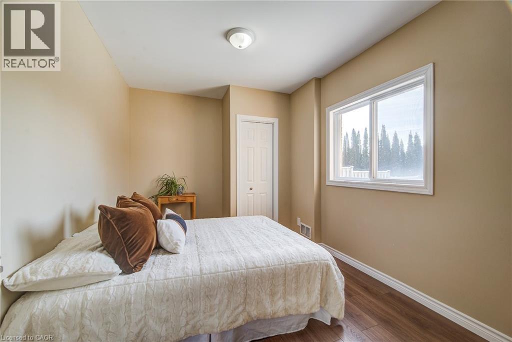 36 Washburn Drive, Guelph, ON - Indoor Photo Showing Bedroom