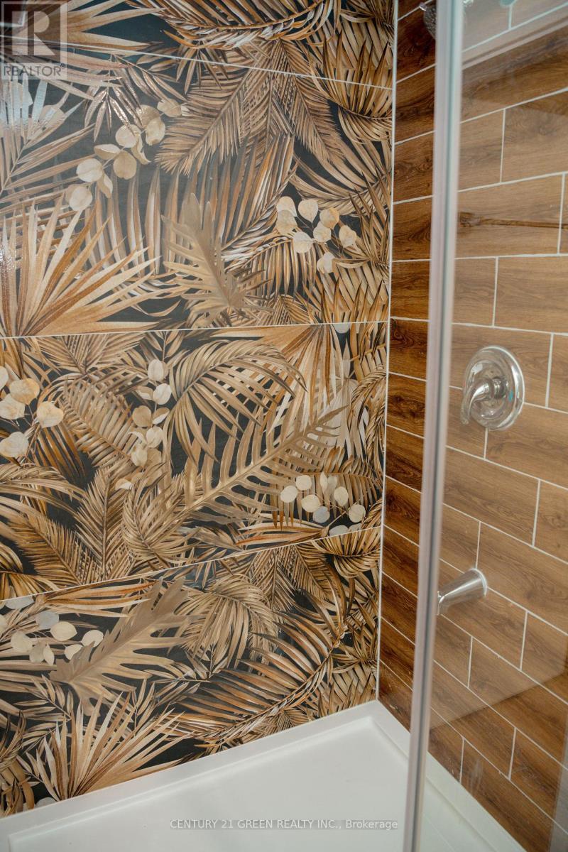 3943 Koenig Road, Burlington, ON