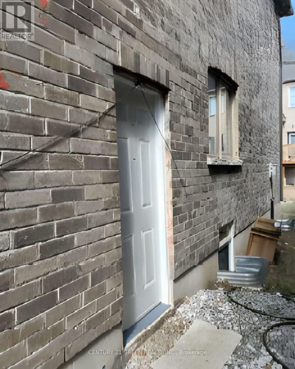 3943 Koenig Road, Burlington, ON