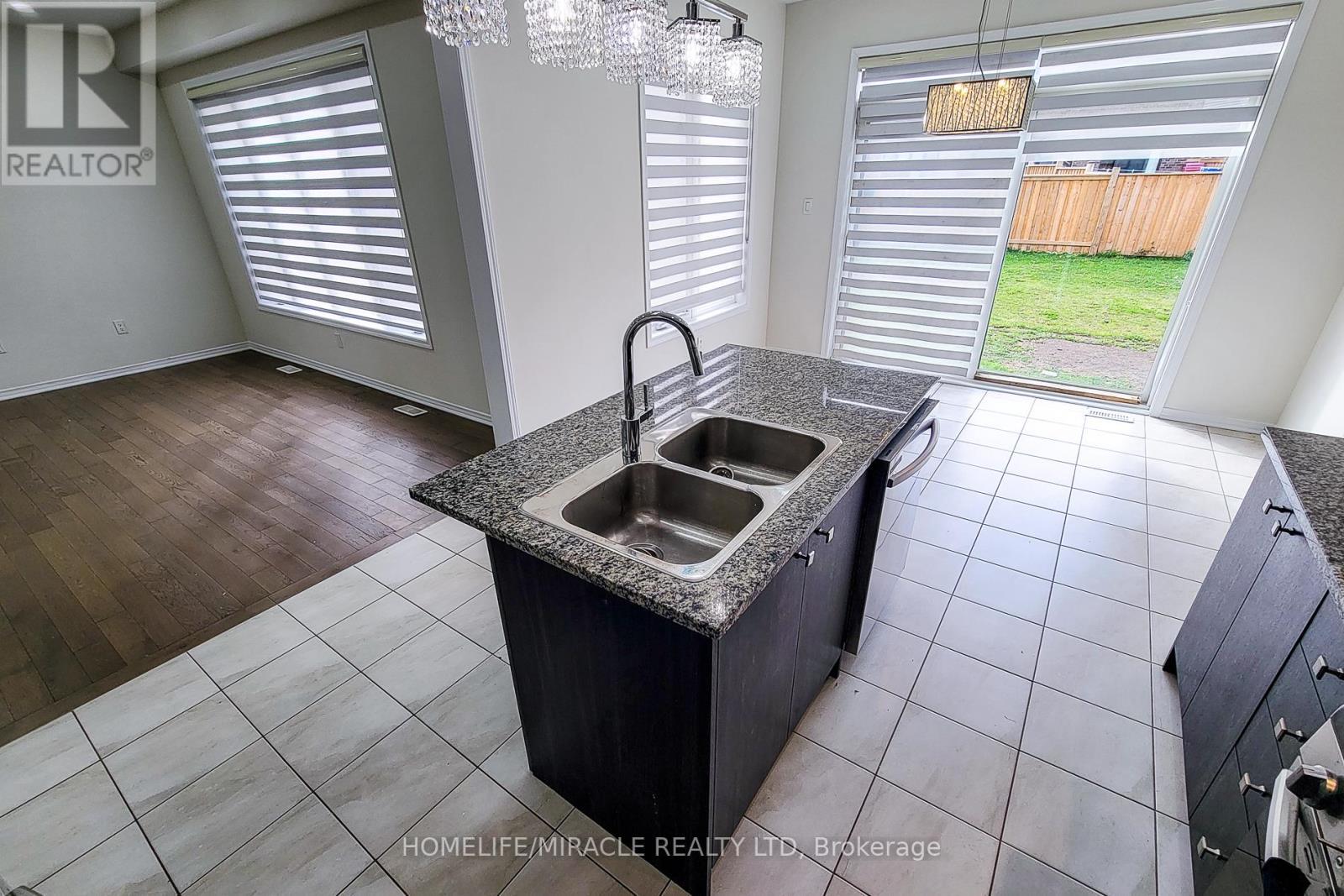 63 Magdalena Street, Hamilton, ON - Indoor Photo Showing Kitchen With Double Sink