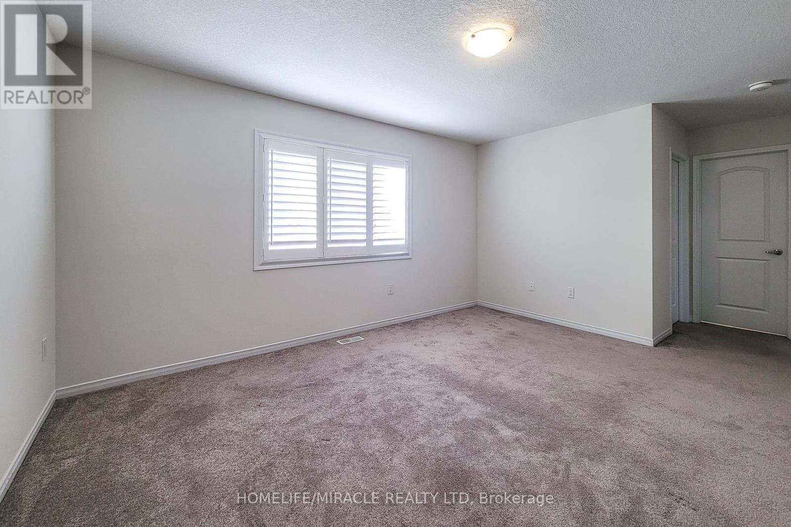 63 Magdalena Street, Hamilton, ON - Indoor Photo Showing Other Room