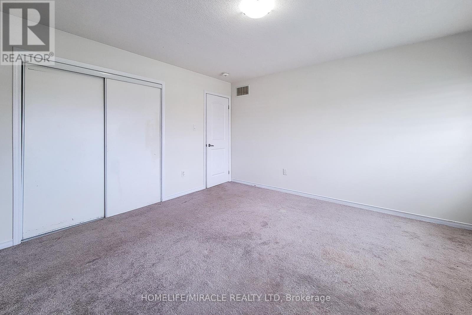 63 Magdalena Street, Hamilton, ON - Indoor Photo Showing Other Room