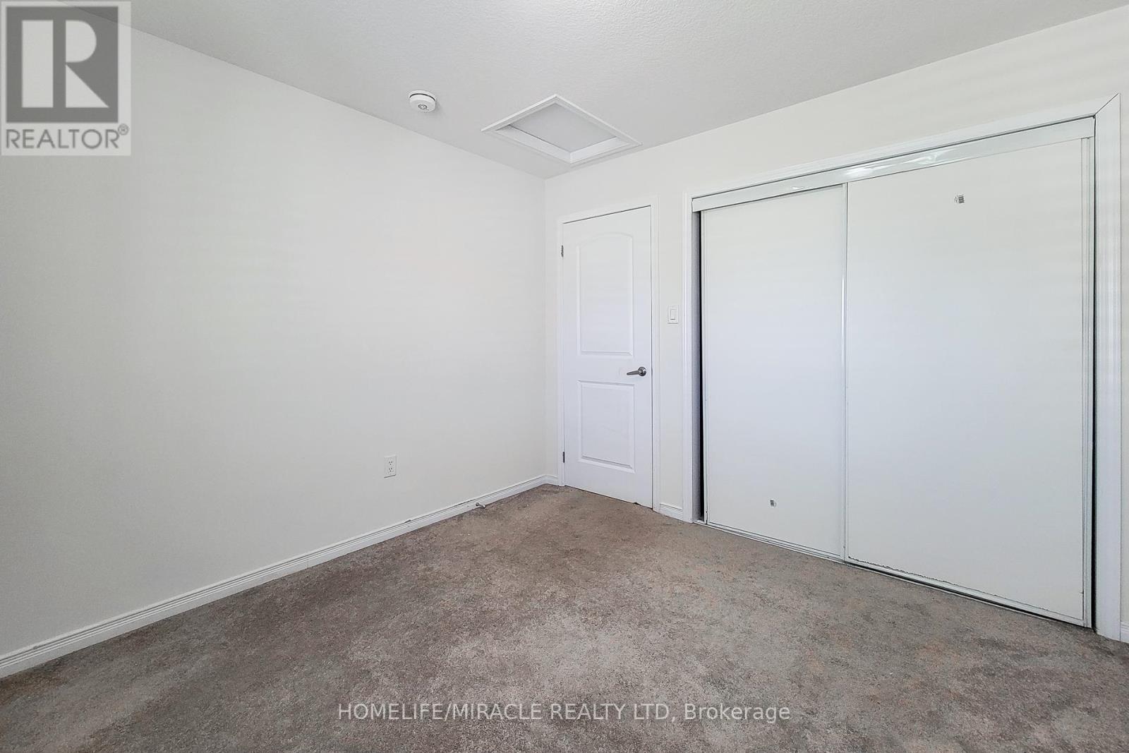 63 Magdalena Street, Hamilton, ON - Indoor Photo Showing Other Room