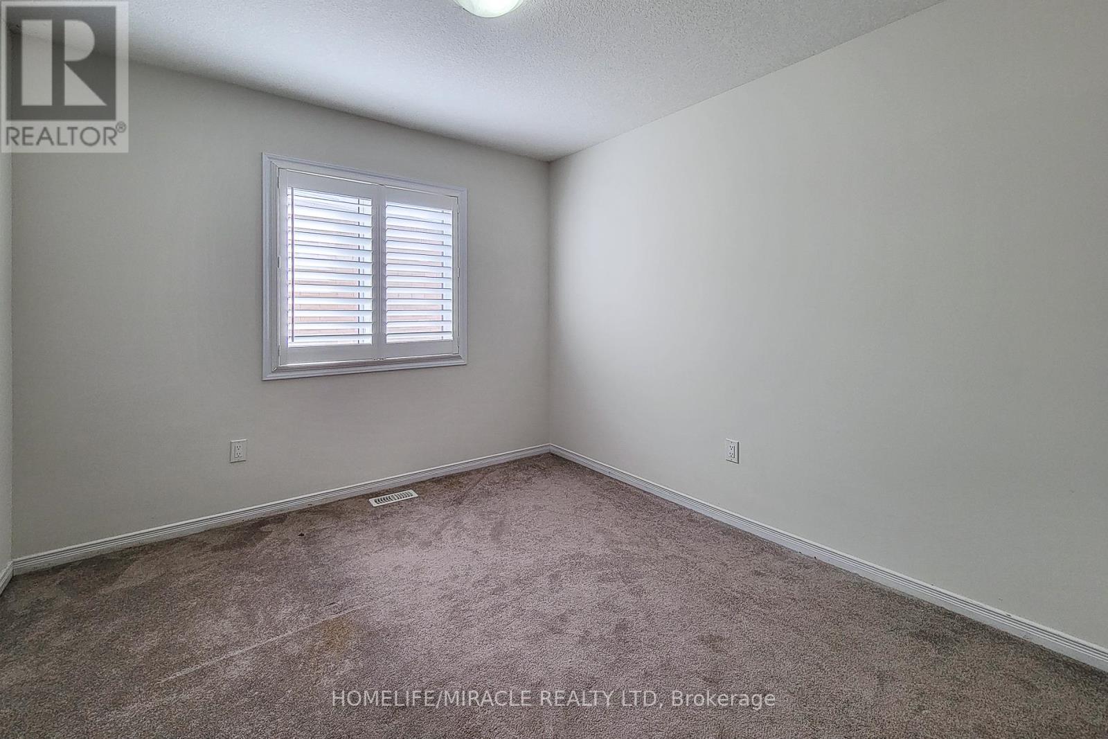 63 Magdalena Street, Hamilton, ON - Indoor Photo Showing Other Room