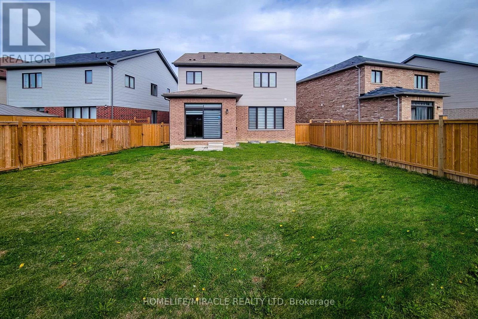 63 Magdalena Street, Hamilton, ON - Outdoor