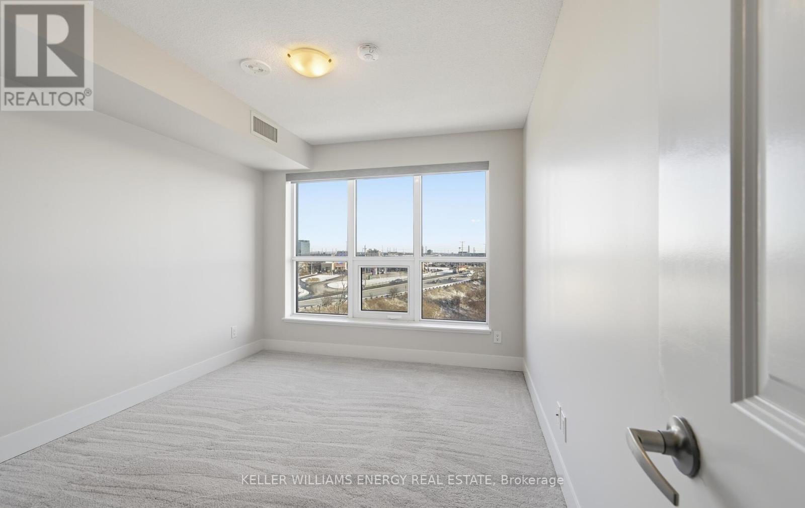 504 - 1255 Bayly Street, Pickering (Bay Ridges), ON