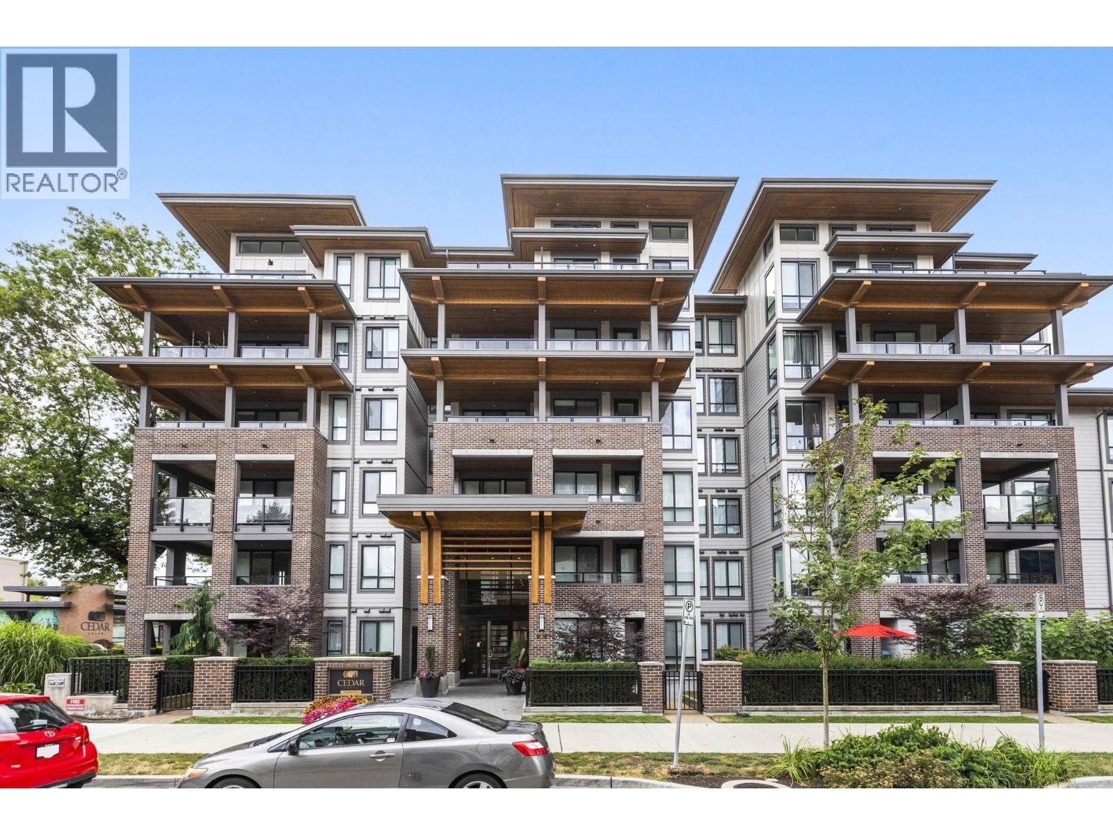 510 7579 16Th Street, Burnaby, BC - Outdoor With Facade